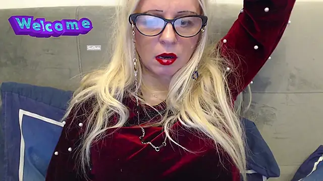 martachatte online show from March 5, 2025, 5:18 pm