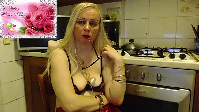 martachatte online show from March 7, 2025, 7:05 pm