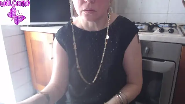martachatte online show from March 13, 2025, 8:59 am