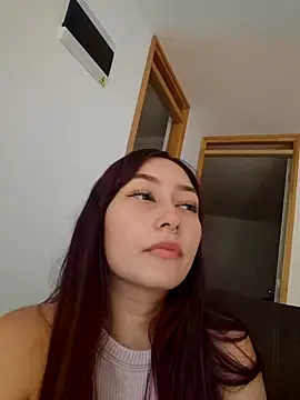 ariel35 online show from December 16, 2025, 8:57 pm