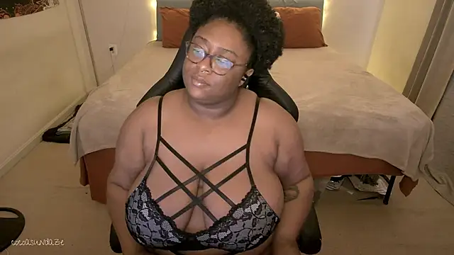 Snapshot of cocoasundaze chatting on December 18, 2024, 4:17 pm cocoasundaze online show from December 18, 2024, 4:17 pm