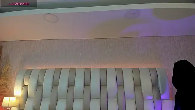 Rebeca jones online show from February 11, 2026, 12:16 pm