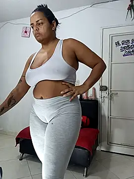 Snapshot of Rossestoner chatting on February 17, 2025, 10:07 am Rossestoner online show from February 17, 2025, 10:07 am