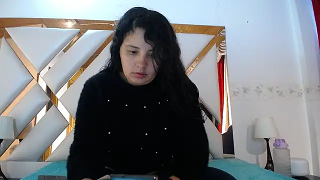 nathaly low1 online show from March 7, 2026, 12:21 pm