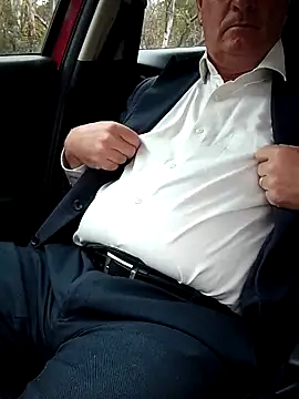 stiffandlubedxh online show from November 16, 2025, 9:08 pm