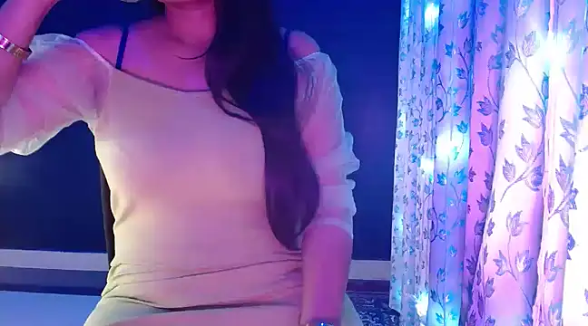 janifer001 online show from December 15, 2024, 1:24 am