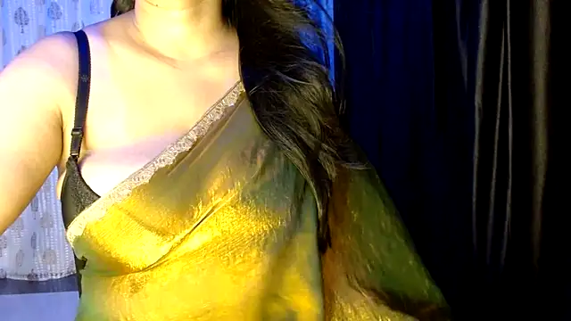 janifer001 online show from October 21, 2025, 10:31 pm