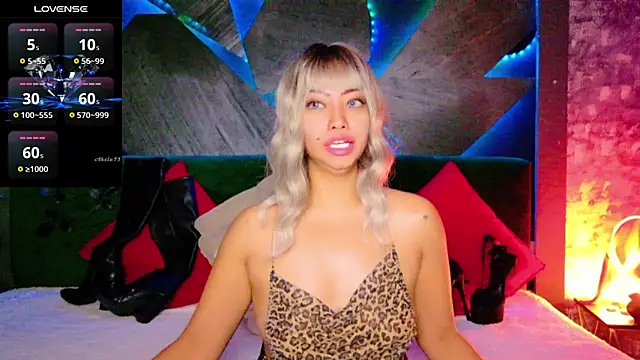 ElyaQuinn online show from November 21, 2025, 7:51 am