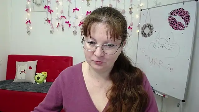 VanessaHotts online show from April 1, 2026, 5:09 am