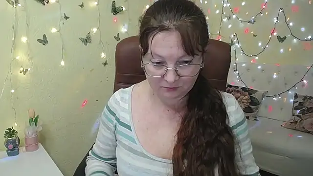 VanessaHotts online show from March 23, 2026, 6:13 am