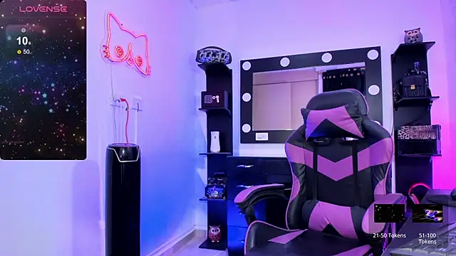 Snapshot of miss_kitty chatting on September 28, 2025, 12:50 am miss kitty online show from September 28, 2025, 12:50 am