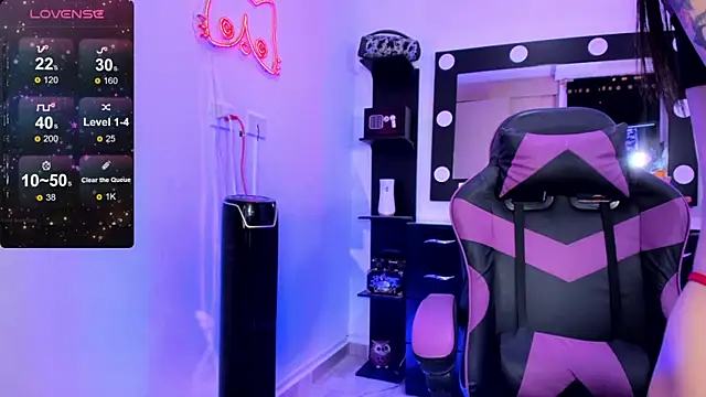 Snapshot of miss_kitty chatting on September 15, 2025, 12:00 am miss kitty online show from September 15, 2025, 12:00 am