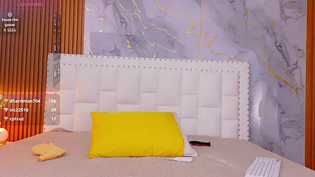 naughty ebonyy online show from February 20, 2026, 3:03 am