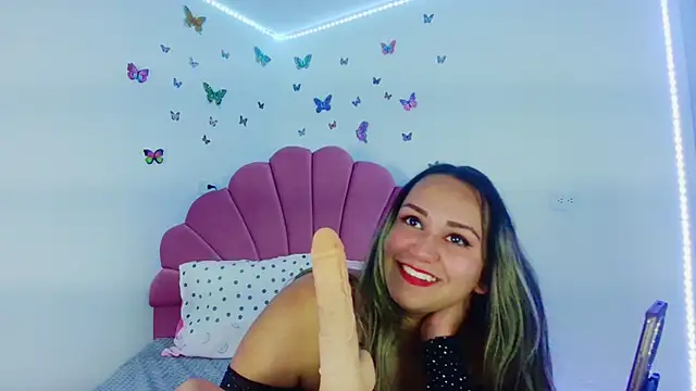 paula brausin online show from September 17, 2025, 9:06 pm