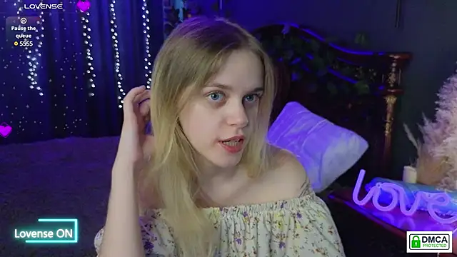 lady bellaa online show from February 11, 2025, 10:36 am
