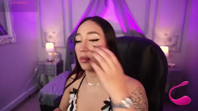 Snapshot of maggietime chatting on October 6, 2025, 8:42 pm maggietime online show from October 6, 2025, 8:42 pm