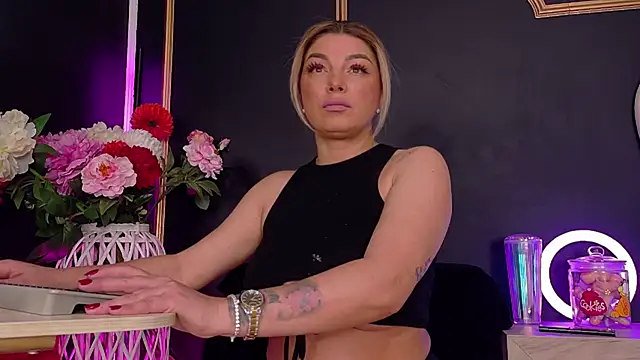 DeeaDiamondd online show from January 14, 2026, 7:39 pm