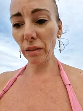 Snapshot of milflovelyxxx chatting on July 7, 2026, 5:49 pm milflovelyxxx online show from July 7, 2026, 5:49 pm