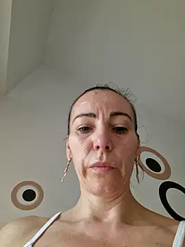 Snapshot of milflovelyxxx chatting on July 1, 2026, 6:03 am milflovelyxxx online show from July 1, 2026, 6:03 am