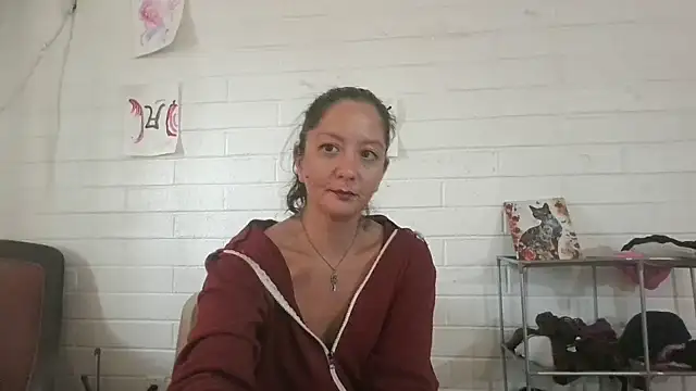 AnyaBest online show from July 13, 2026, 2:49 pm