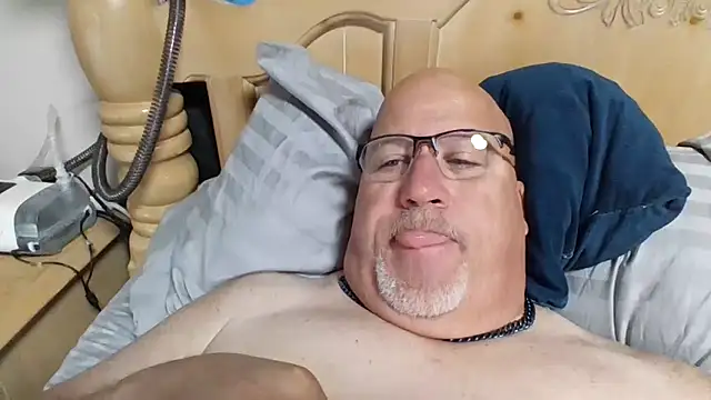 Bigbear0563 online show from April 10, 2026, 4:03 pm