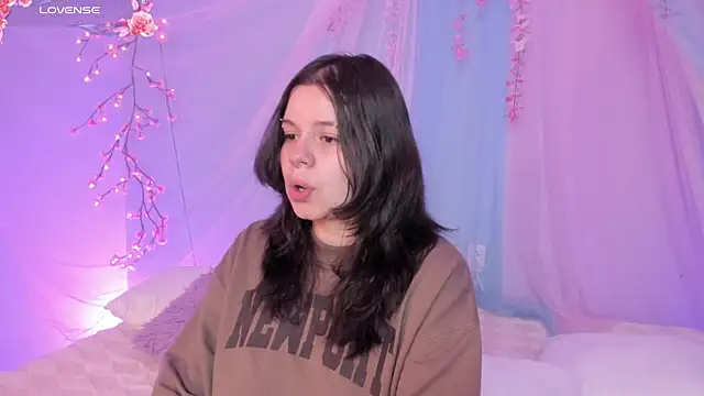 Mey moon online show from July 26, 2026, 9:11 pm