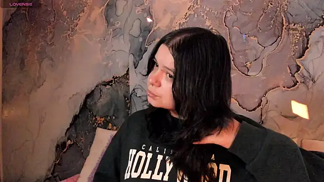 Mey moon online show from November 28, 2025, 9:15 pm