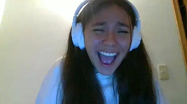Snapshot of _andygirl chatting on February 15, 2025, 5:51 am andygirl online show from February 15, 2025, 5:51 am