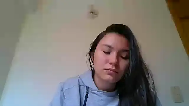 Snapshot of _andygirl chatting on December 15, 2024, 6:37 pm andygirl online show from December 15, 2024, 6:37 pm