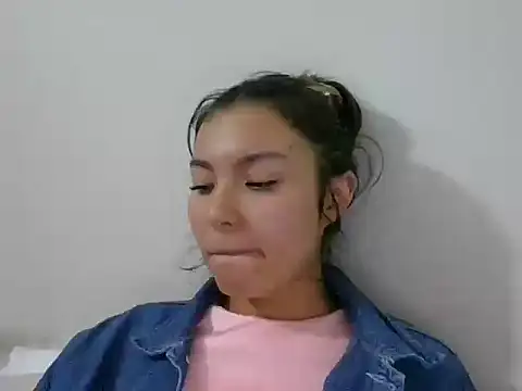 Snapshot of _andygirl chatting on October 22, 2025, 11:58 pm andygirl online show from October 22, 2025, 11:58 pm