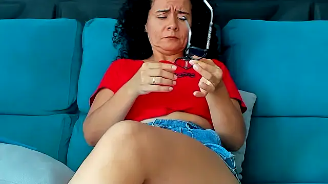 Sami Hotie1 online show from April 14, 2026, 7:41 pm