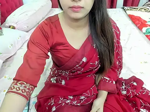 Snapshot of AttractiveQueen2002 chatting on December 24, 2024, 3:47 pm AttractiveQueen2002 online show from December 24, 2024, 3:47 pm