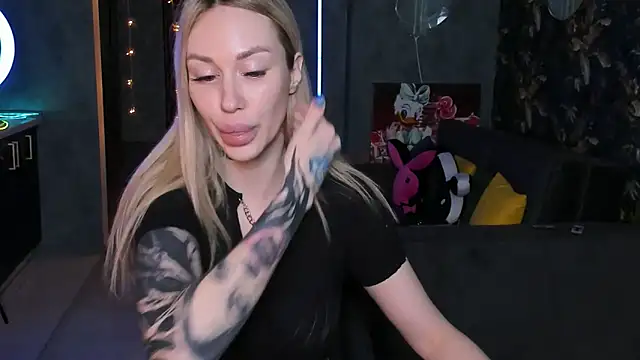 Blckmirrorr online show from November 16, 2025, 10:42 am