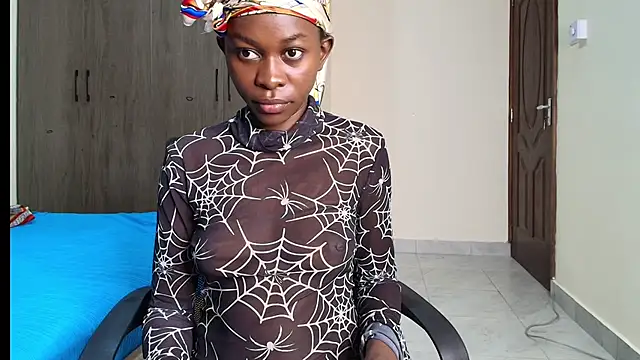 queen heather online show from March 6, 2025, 3:24 am