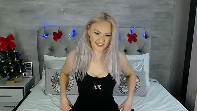 IsabellaDeRosa online show from November 15, 2025, 5:55 am