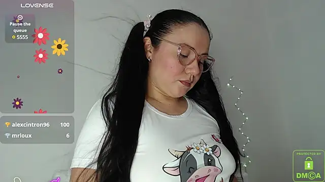 Luci flores online show from February 12, 2025, 1:19 am