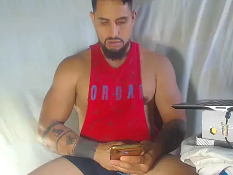 Snapshot of sebasx412 chatting on October 18, 2025, 8:11 pm sebasx412 online show from October 18, 2025, 8:11 pm