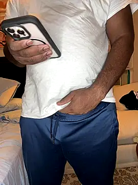 Snapshot of africandickxxl chatting on October 29, 2025, 10:03 am africandickxxl online show from October 29, 2025, 10:03 am