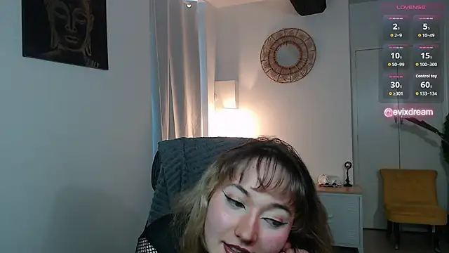 Crystal-dreamt online show from April 4, 2026, 9:05 am