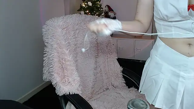 Crystal-dreamt online show from November 11, 2025, 9:26 am