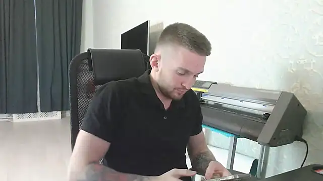 Snapshot of Marselle_Laker chatting on November 12, 2025, 1:48 pm Marselle Laker online show from November 12, 2025, 1:48 pm