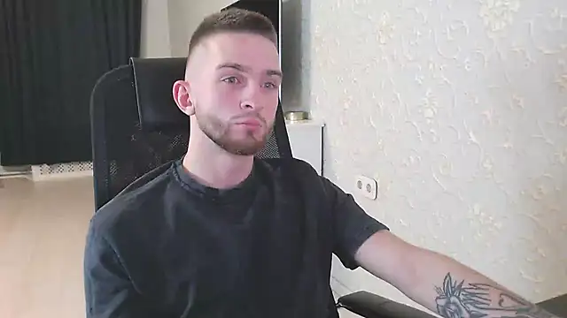 Snapshot of Marselle_Laker chatting on January 10, 2025, 2:25 am Marselle Laker online show from January 10, 2025, 2:25 am