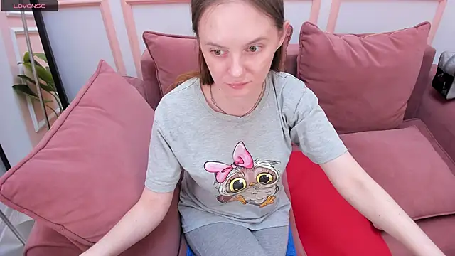 JannaVerdi  online show from September 19, 2025, 6:39 am