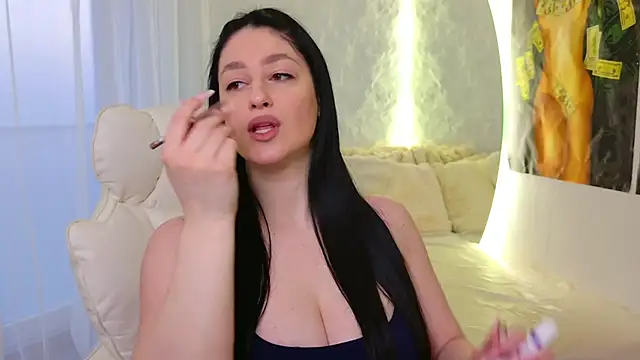 moniqque online show from March 17, 2026, 4:59 am