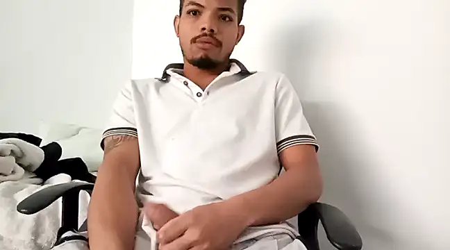 danidiazto2023 online show from March 9, 2025, 12:20 pm