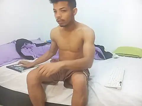 danidiazto2023 online show from February 13, 2025, 8:03 pm