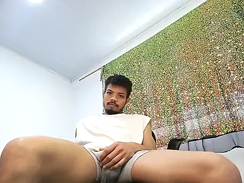 danidiazto2023 online show from February 11, 2025, 9:14 pm