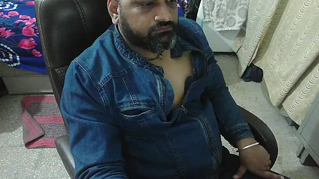 rentarob online show from November 24, 2025, 5:46 pm