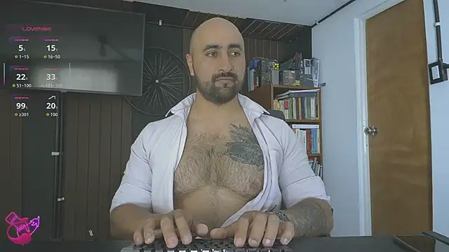 Leon 1234 online show from February 4, 2026, 8:15 pm