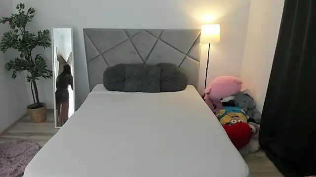 BlueEyesLexy online show from June 20, 2026, 6:29 am